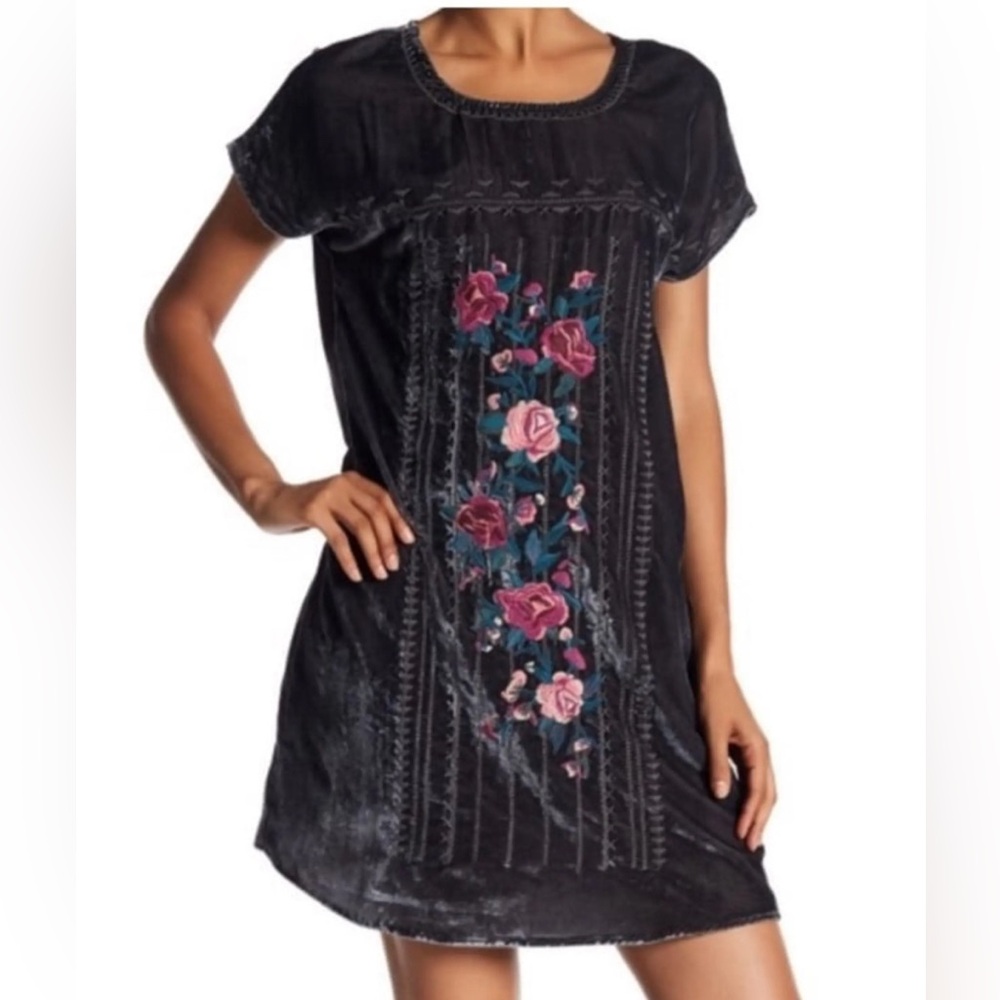 Chelsea & Theodore Velvet Dress size S